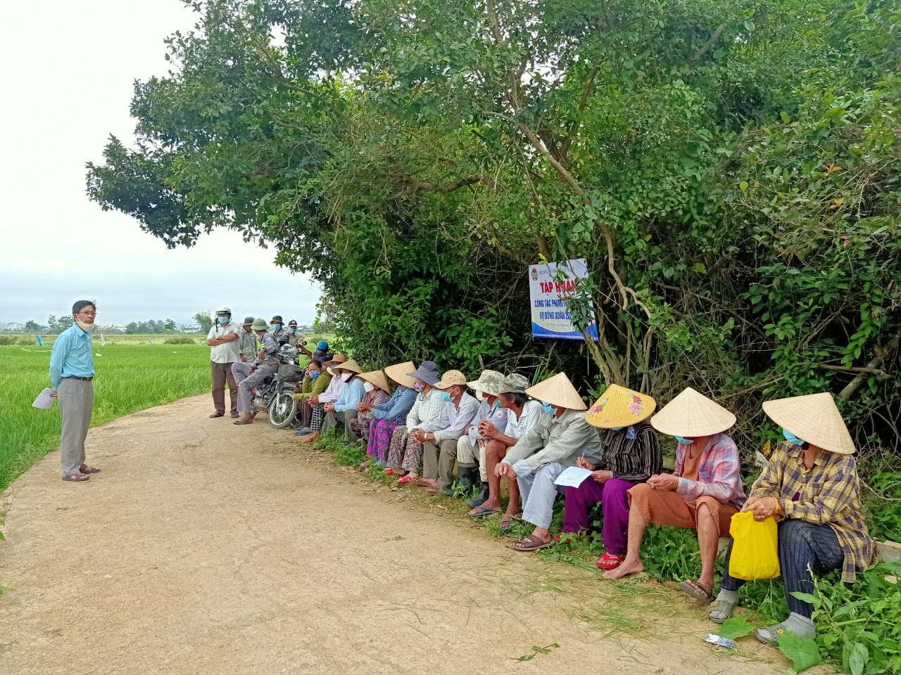 Quang cảnh buổi tập huấn