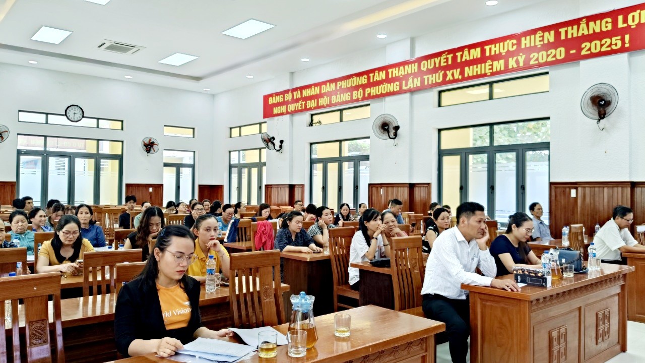 Quang cảnh buổi tuyên truyền